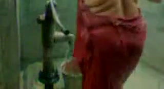 bbw indian bhabhi takinghower from pump