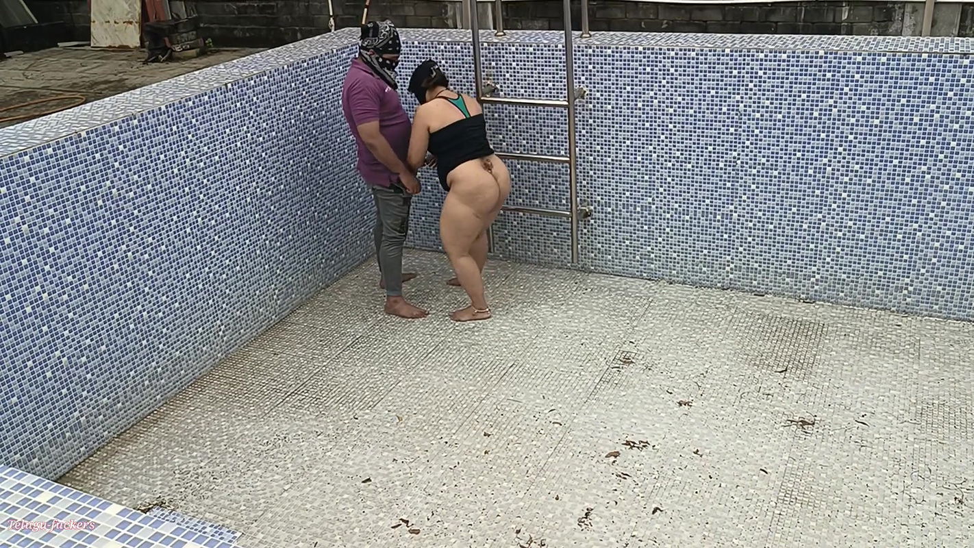 Hyderabad’s Telugu lovers enjoy sucked pussy in swimming pool farmhouse outdoor Telugu fuck
