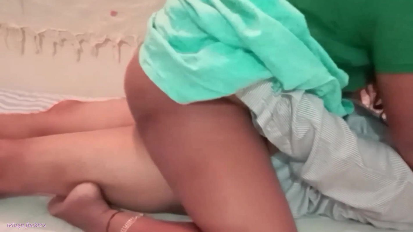 Hyderabad Telugu Couple Dhengudu Real Video Home Made Romance Doggy Style Fucking Pellanni Vongobetti Dengadam Telugu Fuckers