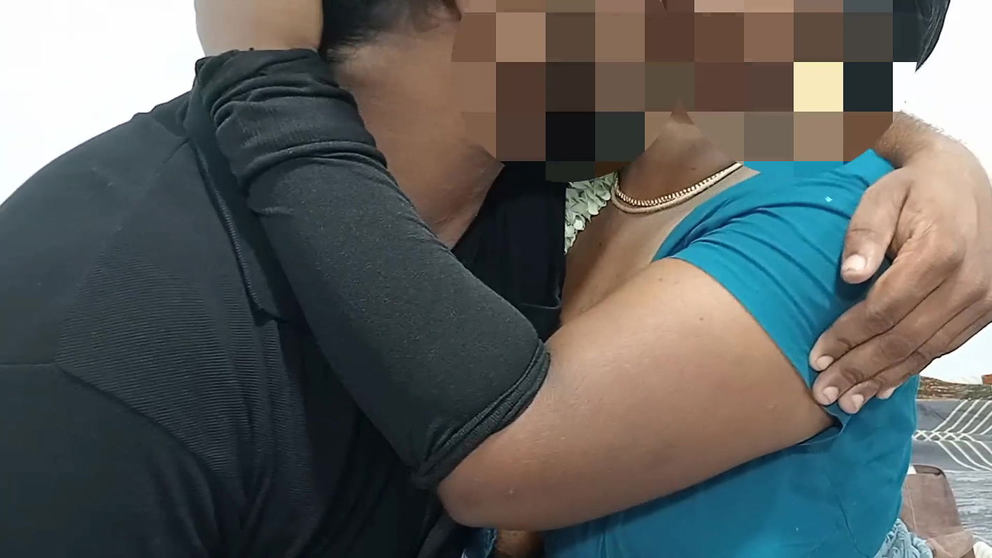 Hot Couples lip kissing and deepthroat mouth fucking