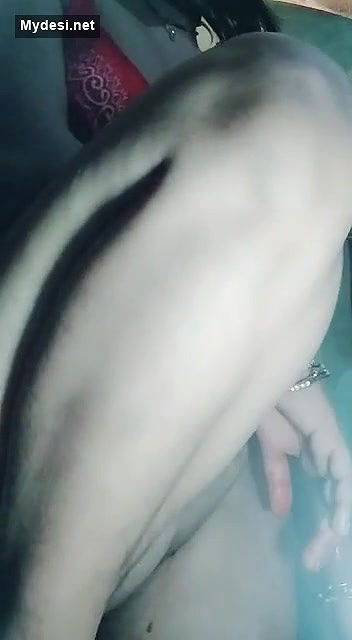 Desi sexy wife fing her pussy