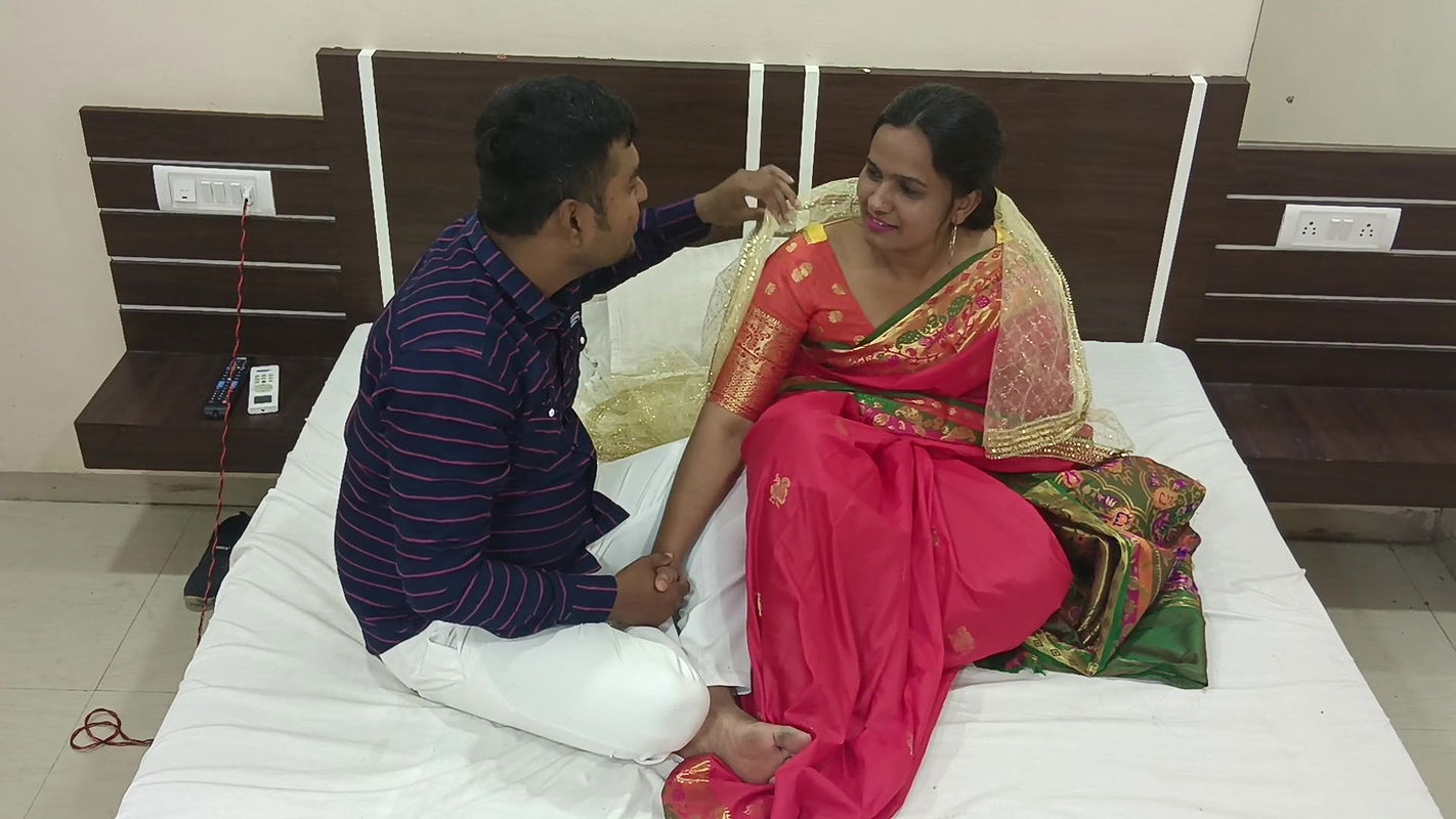 Desi indian Mallu bhabhi make suhagraat with husband’s friend