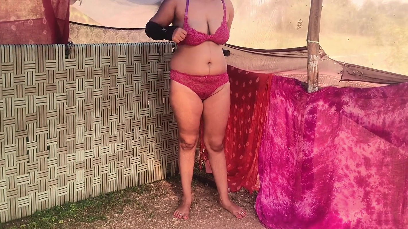 Desi Indian Maami Fucked Outside