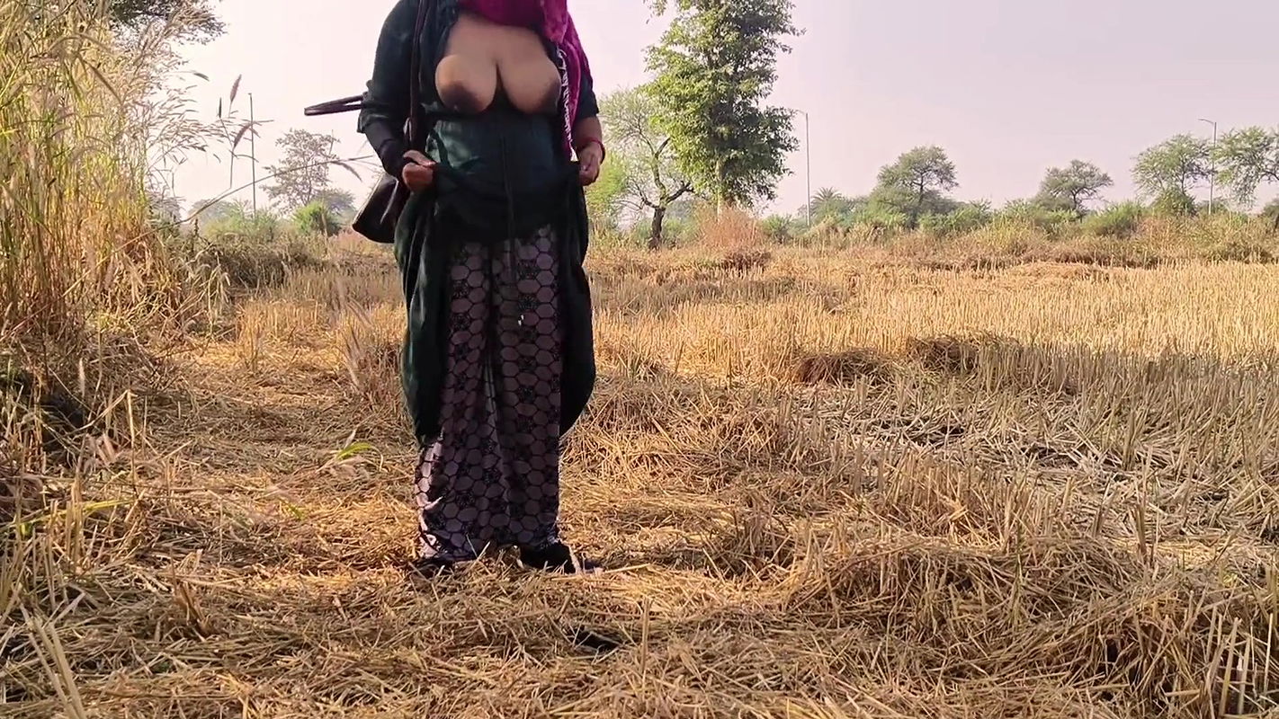 Desi Hot Indian Girl Fucked Hard in jungle by His Boyfriend Desi Hindi sex Video