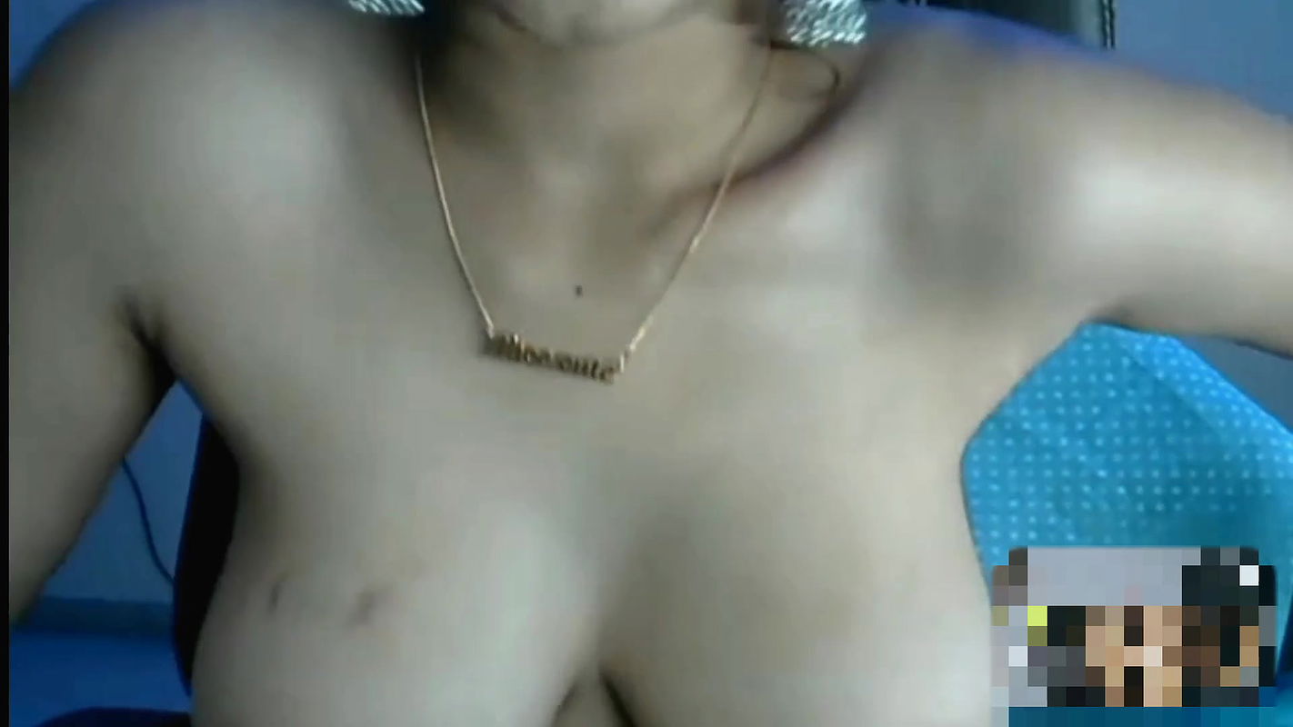 Desi horny girl boobs showing for stepbrother in video call bigboobs insert dildo in pussy moaning for sex telugu fuckers