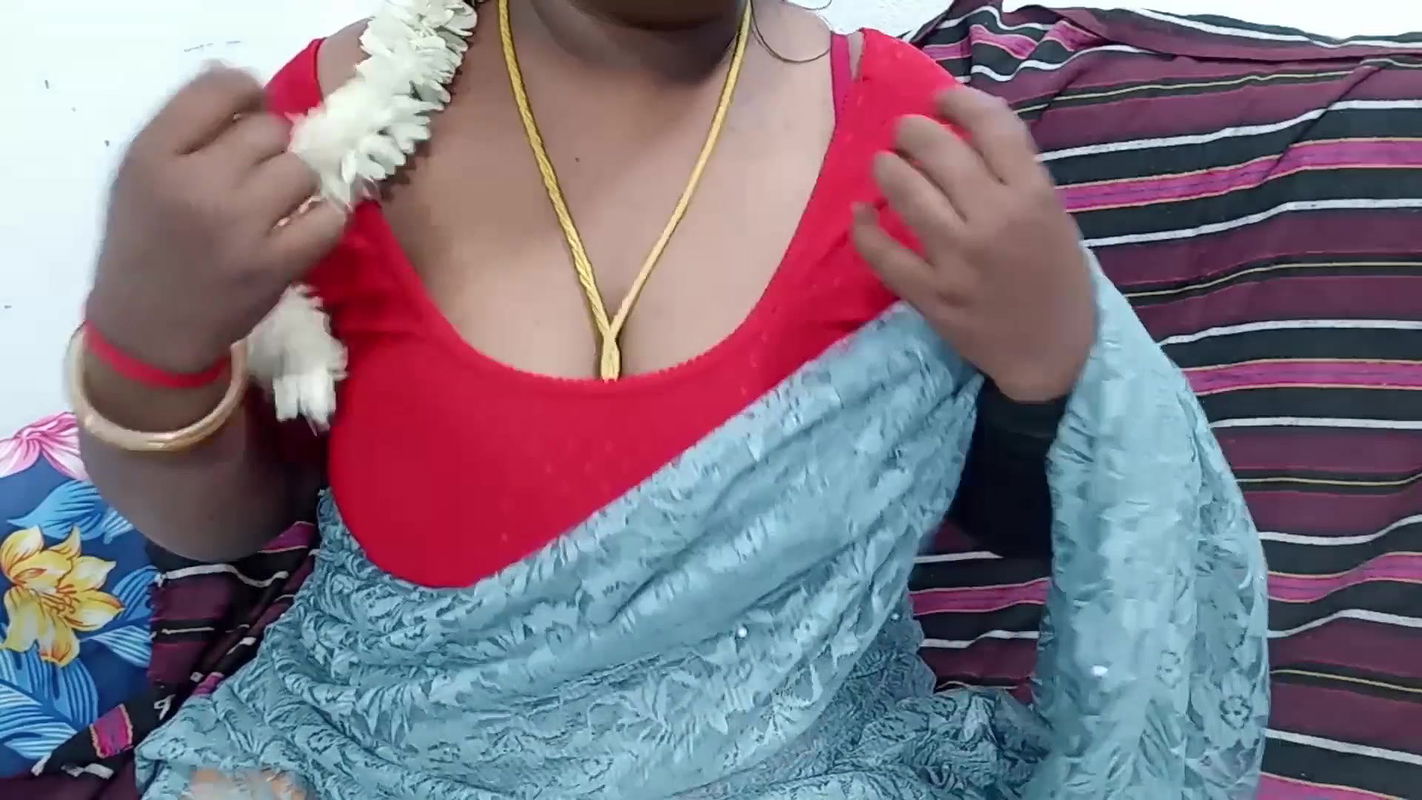 Desi Chithi exposed boobs in her Stepson Then deep mouth fucking and hard pussy Fucking