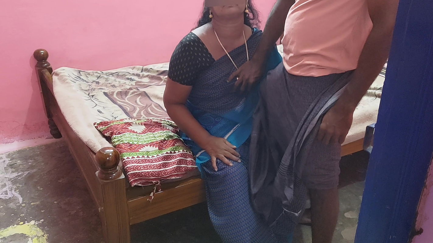 Aunty was in the bed room and I invited her for sex she reluctantly agreed and I had hot sex with him