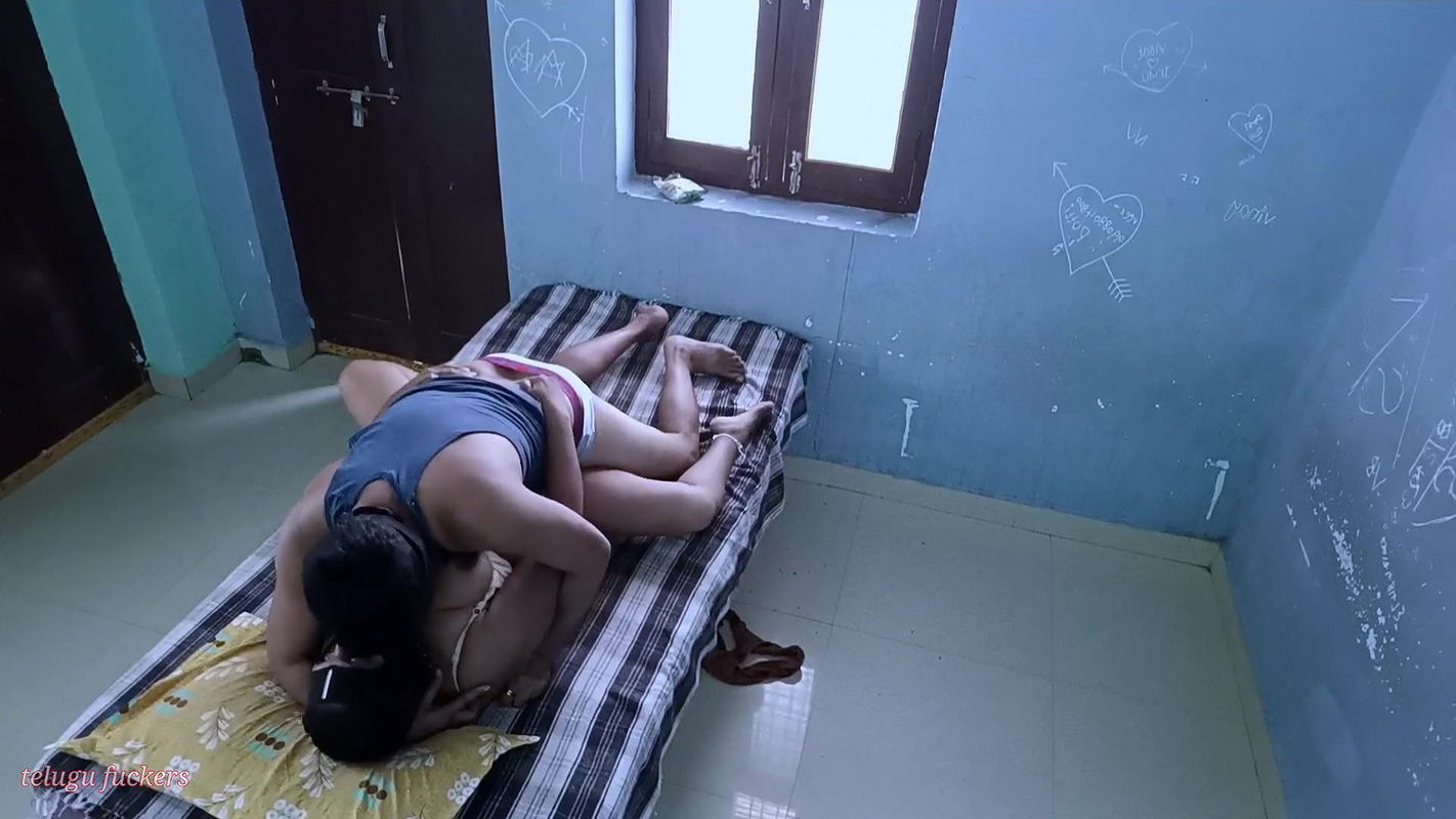 Andhra Village House Wife Hard-core Fucking With Stepbrother In Hotel Room’