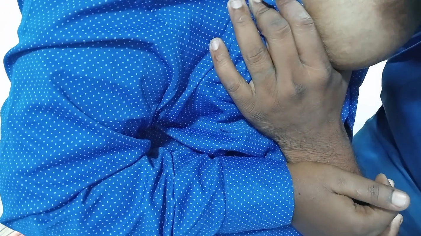 A stepbrother who wrapped his stepsister in his closet looking for her bra, he suddenly put her boobs and wet pussy