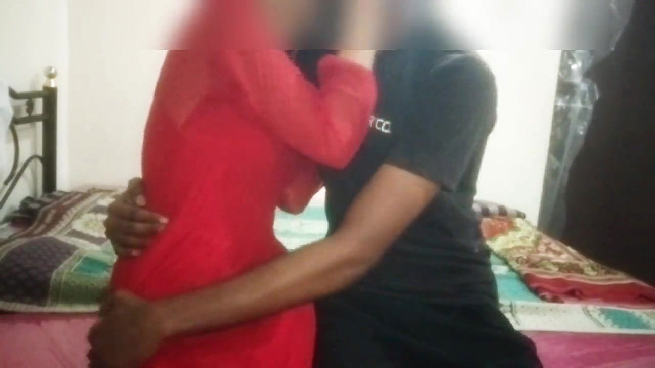 A Beautiful bhabhi sex with her boyfriend