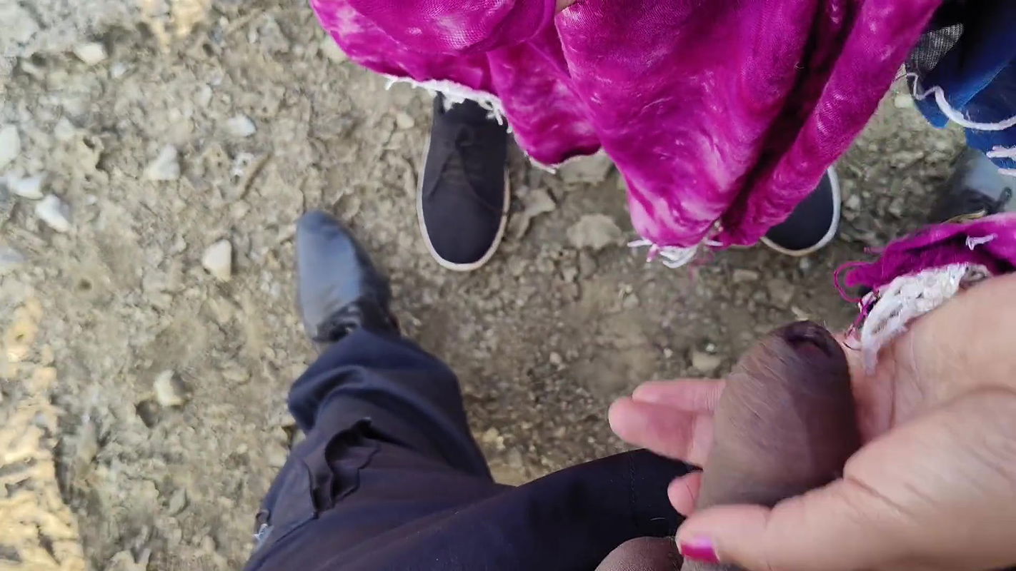 18 year old Indian girl Tina in bikini gives blowjob and Fucked outdoor very hard by his Boyfriend Hindi sex video