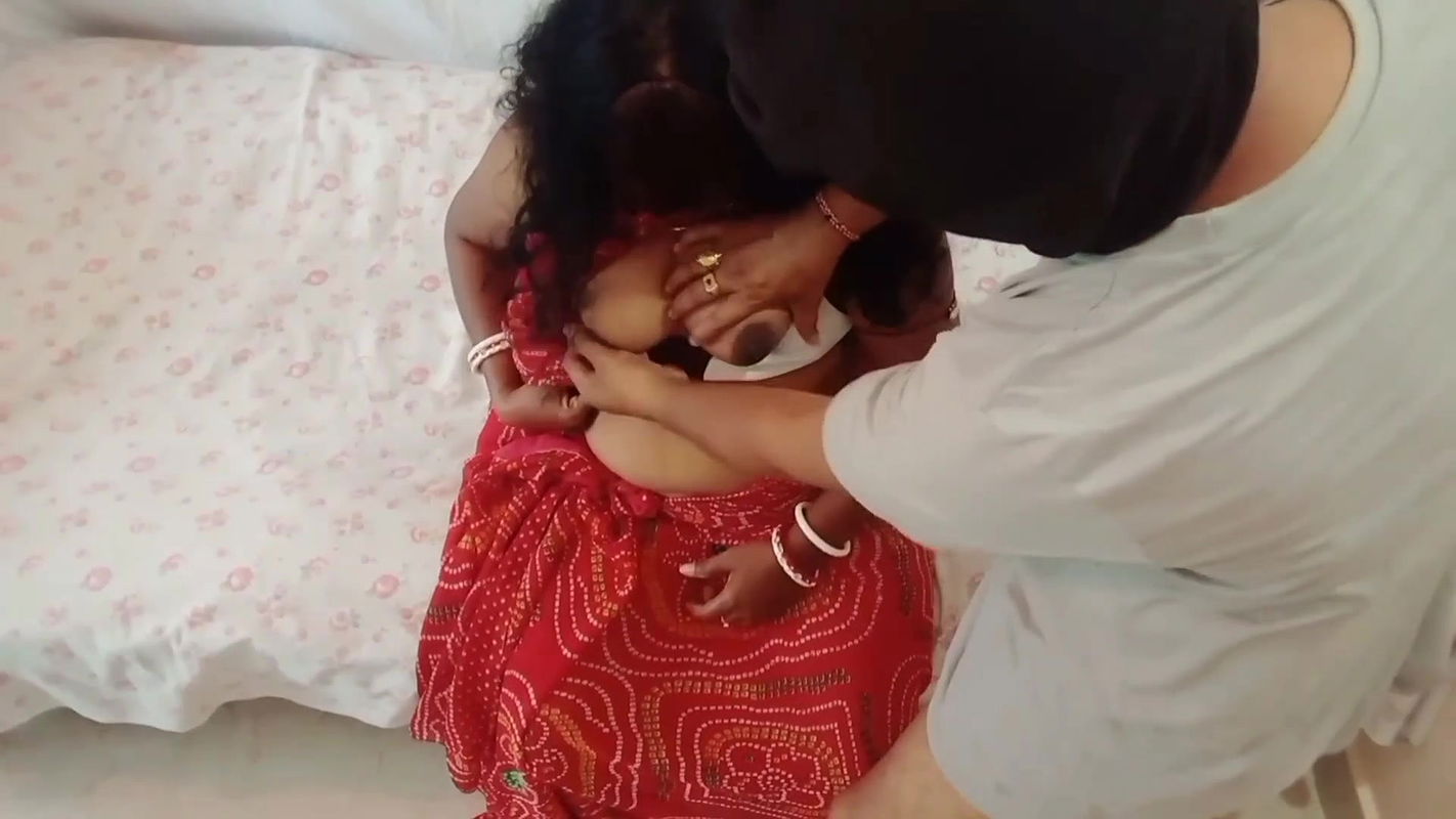 Telugu stepsister doggy style anal fucking with stepbrother tight puku round sandlu kasiga untadi dengudu telugu fuckers