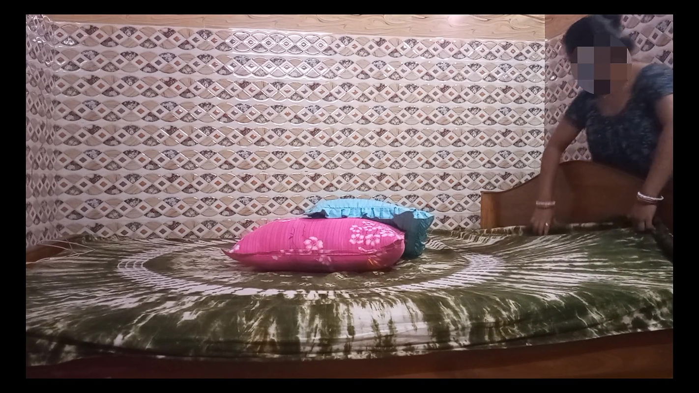 Real homemade. Indian sexy Bhabhi sex with devar cheating wife (Bangla audio ) part1. Comments for next part