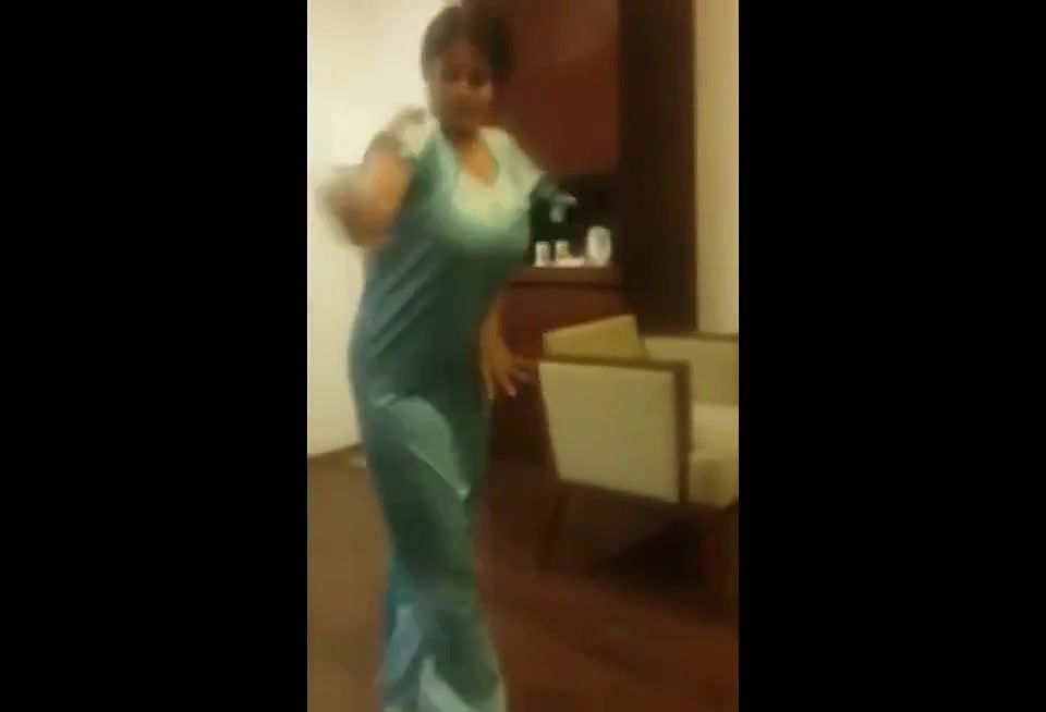 bhabhi in nightyhaking ass