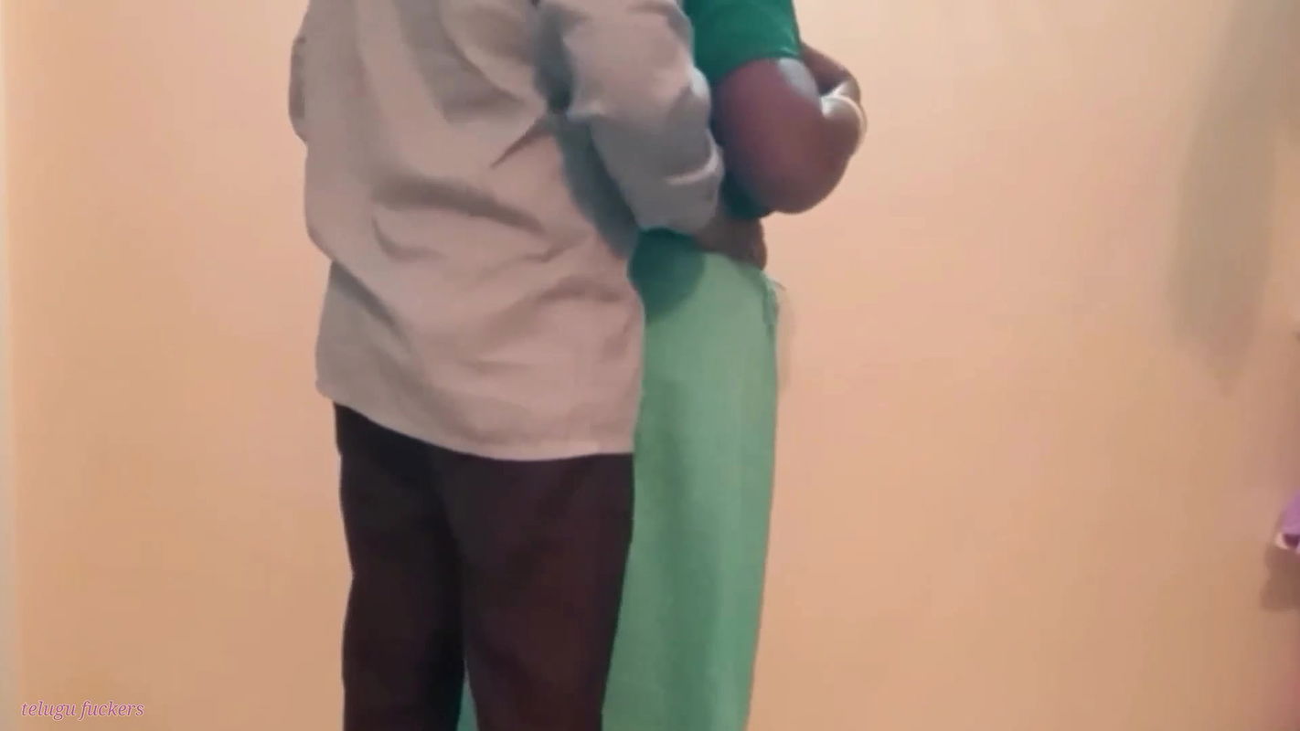 Hyderabad Telugu Couple Dhengudu Real Video Home Made Romance Doggy Style Fucking Pellanni Vongobetti Dengadam Telugu Fuckers