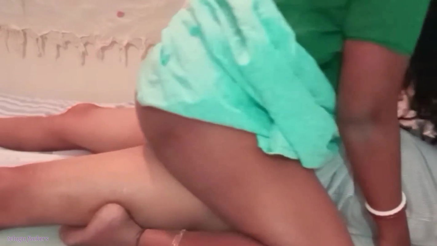 Hyderabad Telugu Couple Dhengudu Real Video Home Made Romance Doggy Style Fucking Pellanni Vongobetti Dengadam Telugu Fuckers