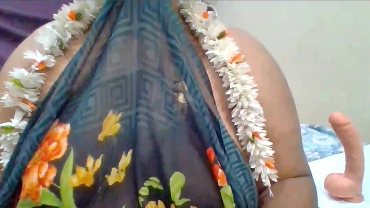 Hyderabad Telugu Bigboobs Jasmine Flowers Aunty Dirty Talks For Stepbrother Puffy Nipples Massage Shaking