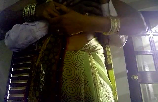 bhabhi juicy boobs pressed