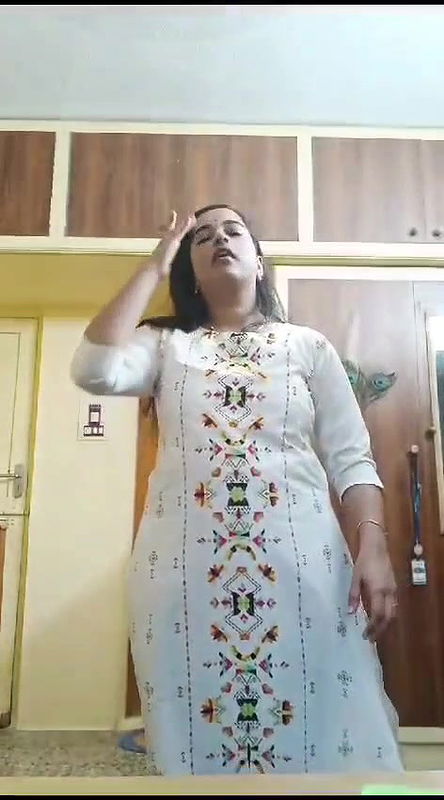 Beautiful hot chubby maal bhabhi