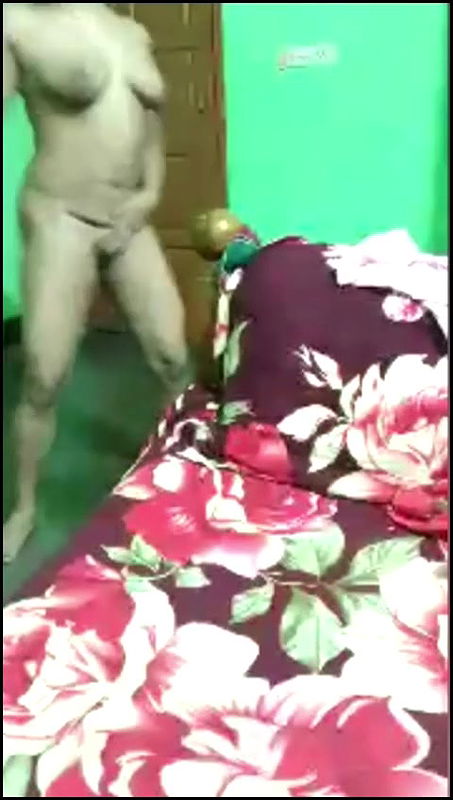 Indian Virgin Desi Bhabhi enjoy his first vegetable Dildo Fucking