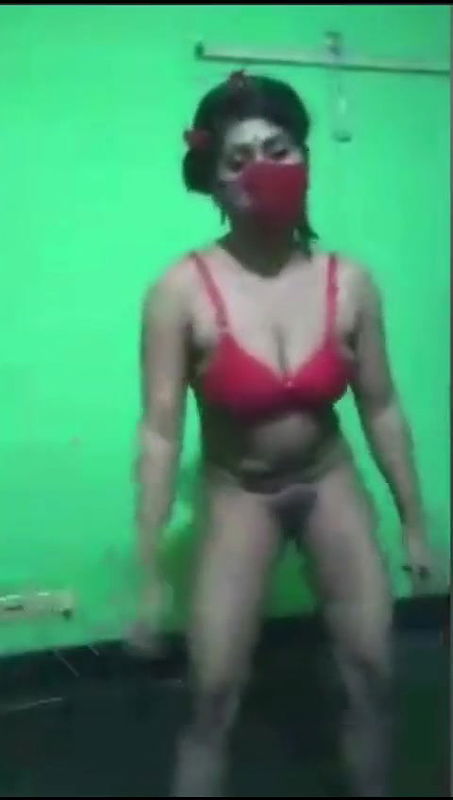 Horny Bangladeshi Housewife Gets Hard Fingering Enjoyment( Clear Bangla Audio voice ) By her Local Lover