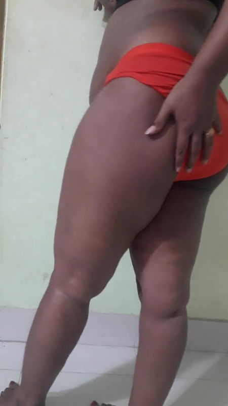 girl friend open her everything