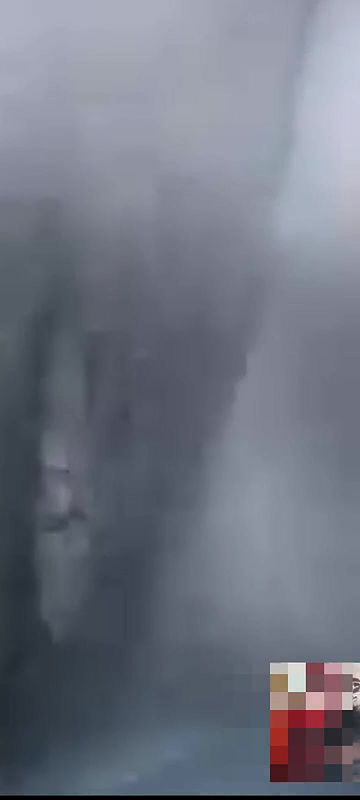 bd imo sax That fun girl’s pussy is dripping with water