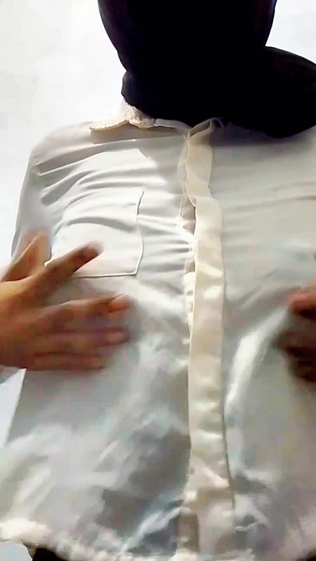 My Arabian girlfriend seduce me