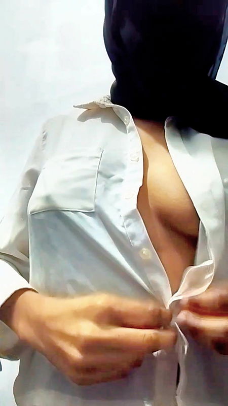 My Arabian girlfriend seduce me