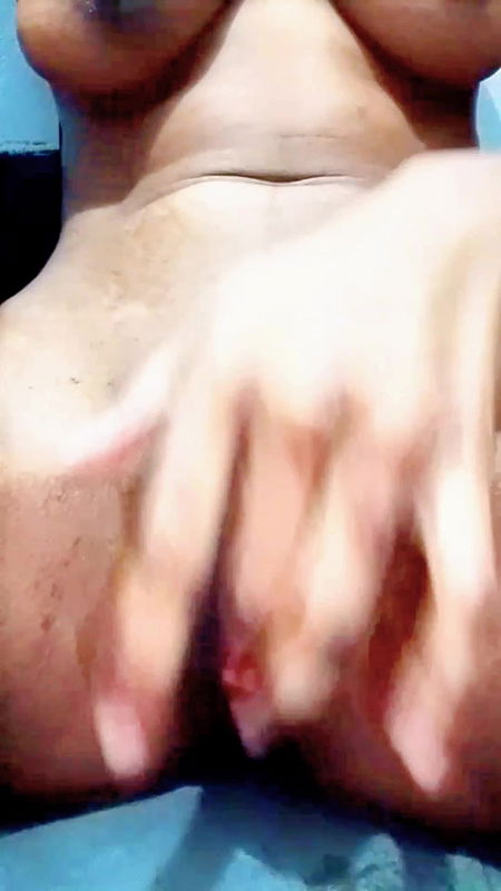 My Arabian girlfriend seduce me