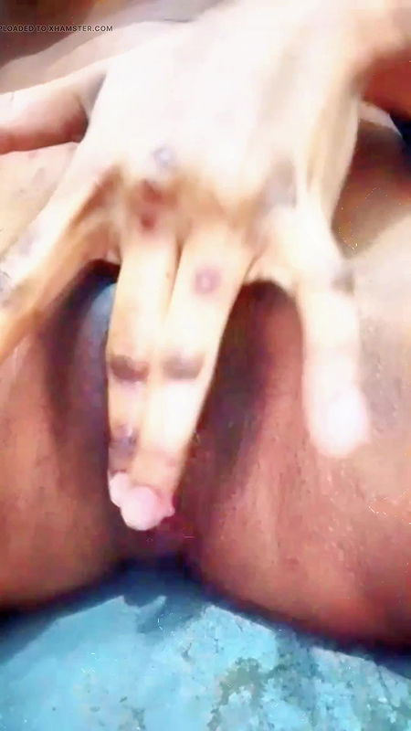 My Arabian girlfriend seduce me