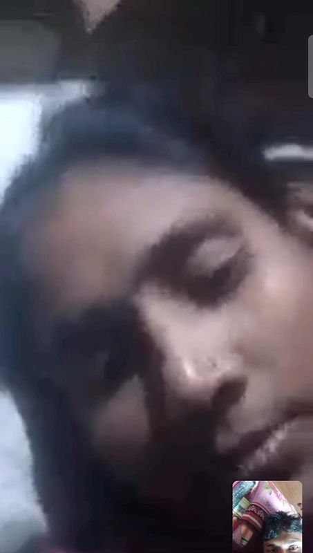 Husband and wife’s hot sex phone call was very nice and fun Bangladeshi material