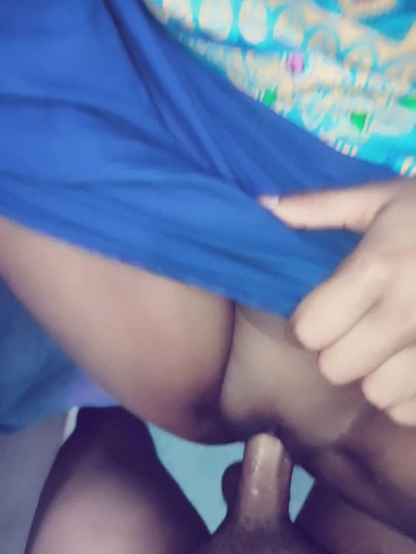 Desi randi fucking hard secretly