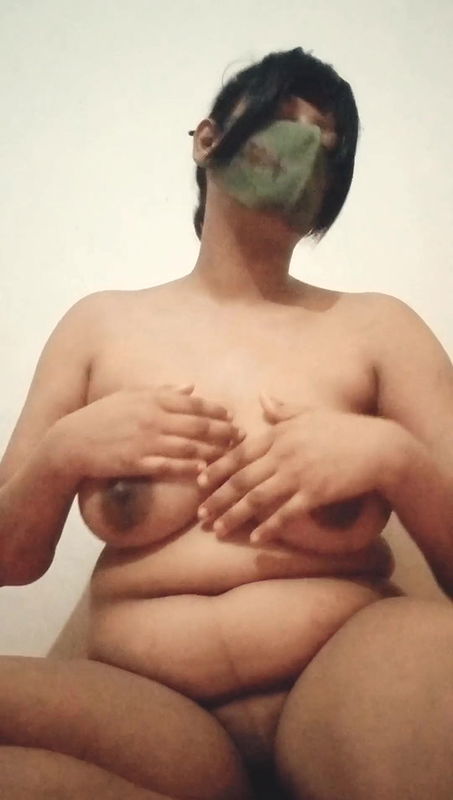 Desi college girl Ena naked video