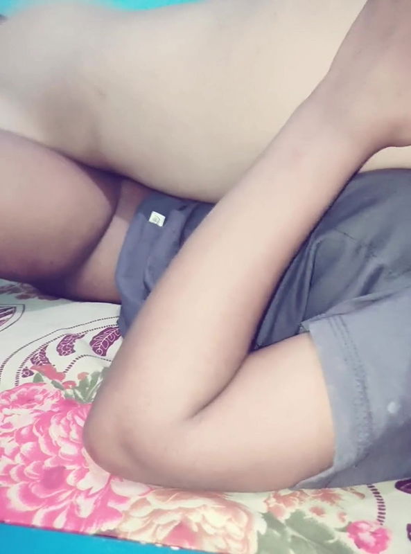 Choti behen ki zabardast chudai kiya akele pa kar