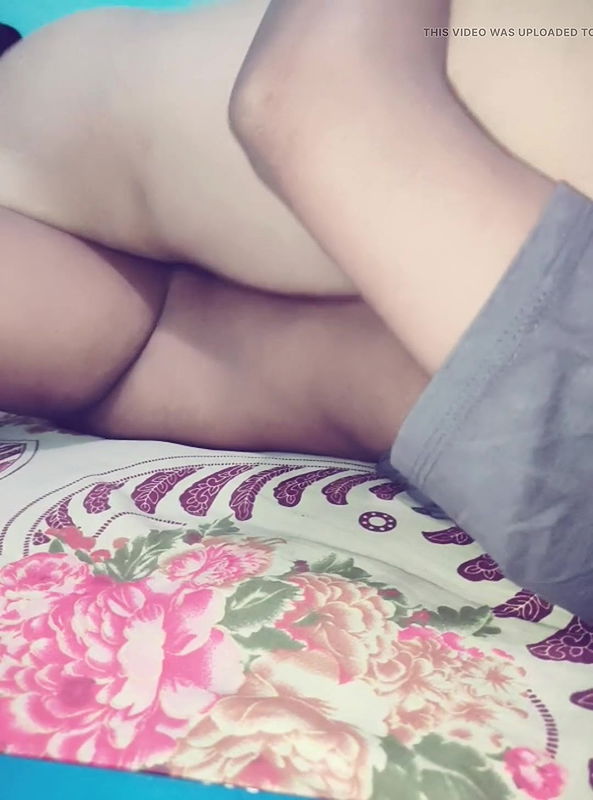 Choti behen ki zabardast chudai kiya akele pa kar