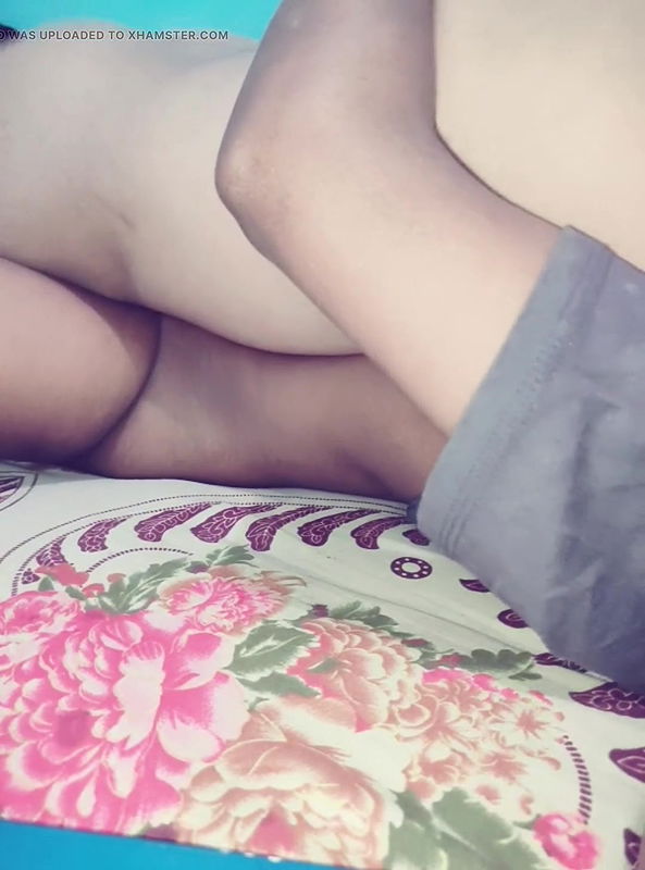 Choti behen ki zabardast chudai kiya akele pa kar