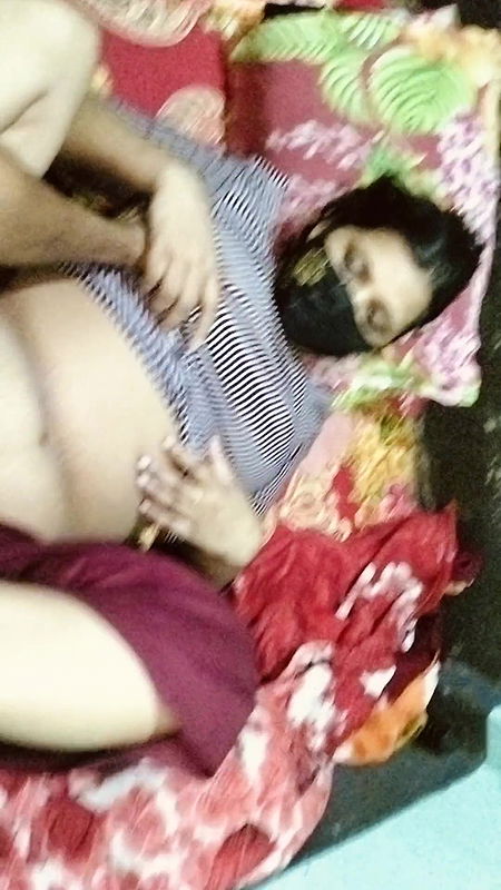 Beautiful Soniya bhabhi gives best blowjob got fucked and did anal sex with boyfriend while smoking and cum