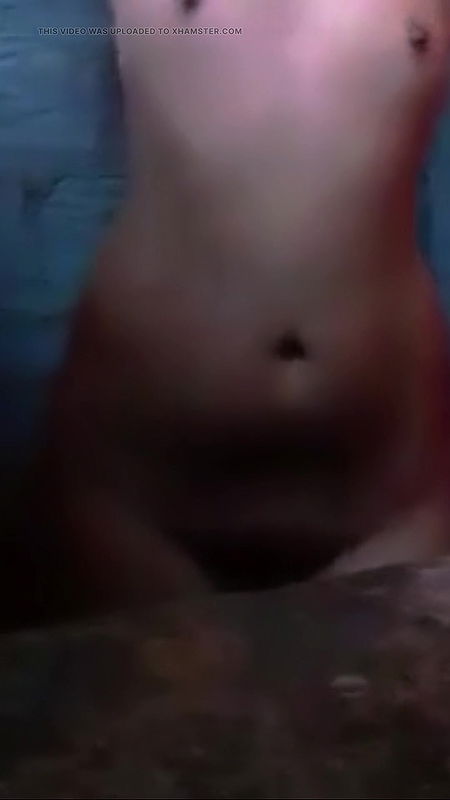 18+ cute girl bathing & fingering video