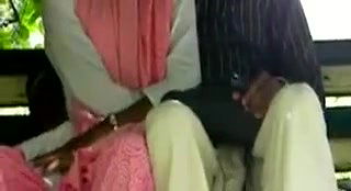 bihar couple in park