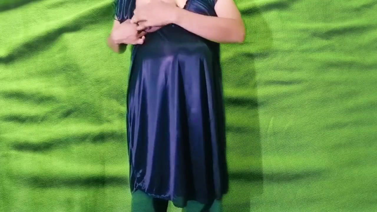 sexy hot wife has sex with installment officer