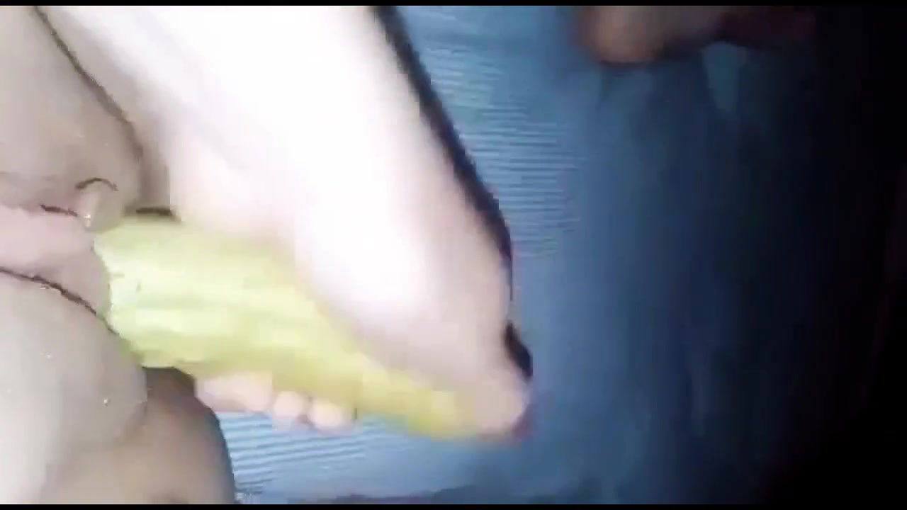 My pussy fucked by own hand