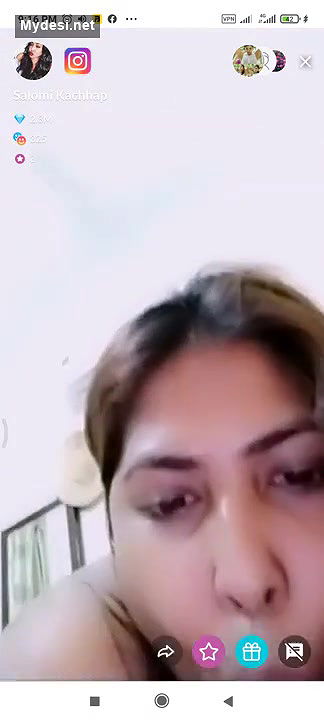 Salomi Kachhap Bhbahi Playing With Cucumber