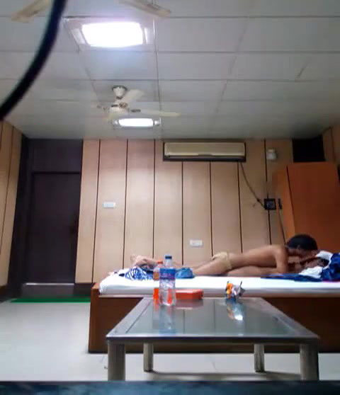 college lover bunked class and fucking in hostel