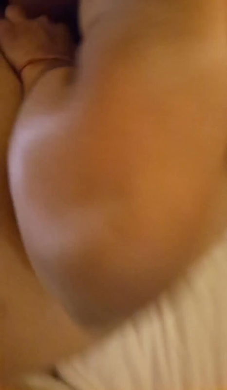 cuckold hubby recorded wife pussy eaten by friend