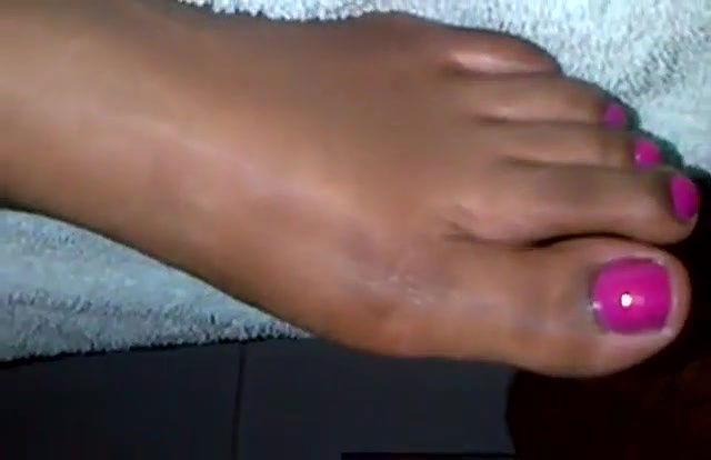 cumming on wifesexy feet