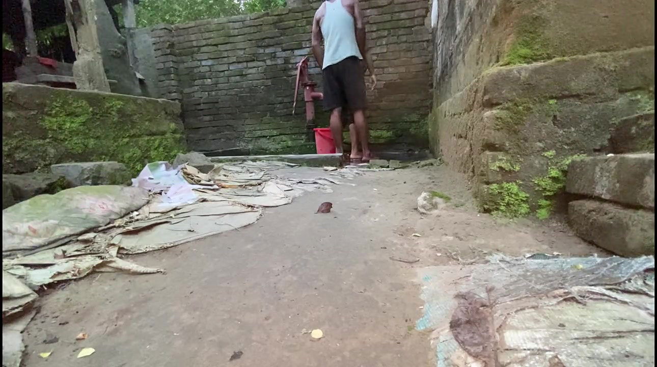 beautiful Bangladeshi Bhabhi Chudlam in the rain