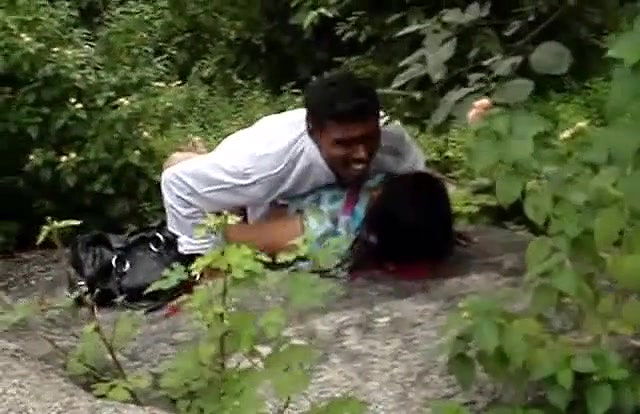 dehradoun ki bhabhi ko forest mai choda