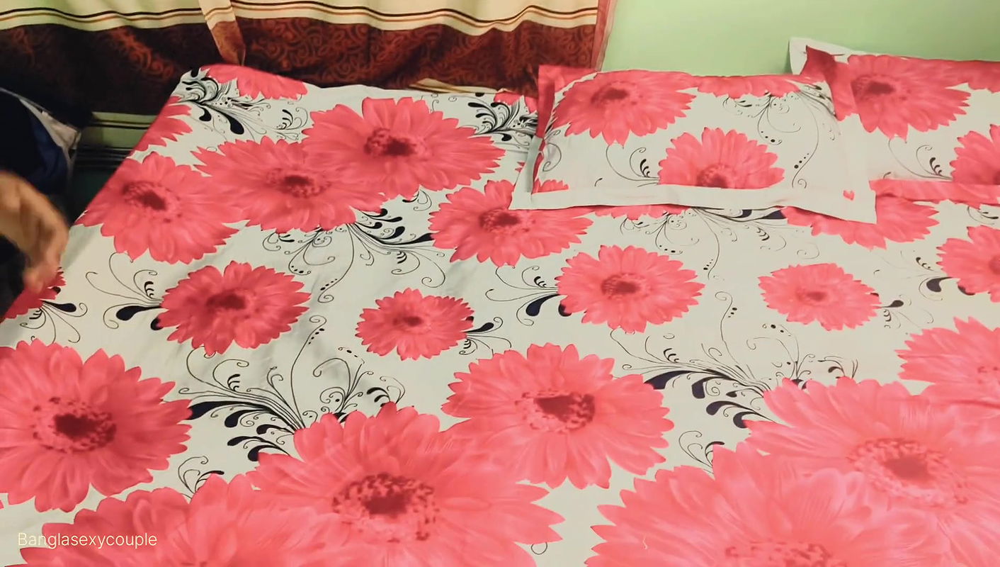 Indian valley girl fucking with her boyfriend indoor Desi sexy girl