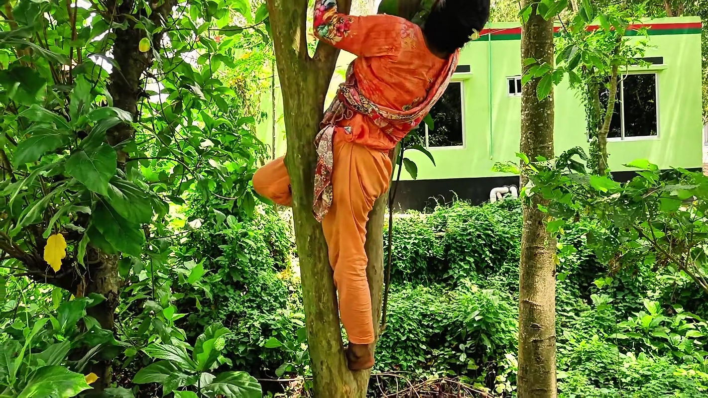 The Young Boy Had Sex with the Neighbor